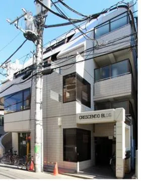 クレッシェンド代々木公園ビルの外観