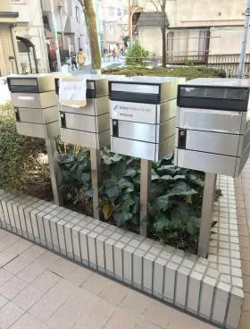 安達ビジネスバークビルの外観