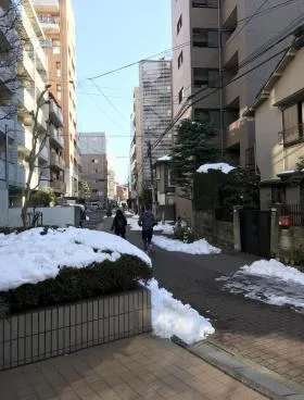 安達ビジネスバークビルの外観