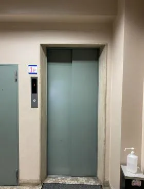 大又ビルの外観