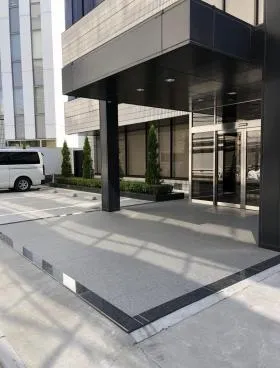 松栄ビルの外観