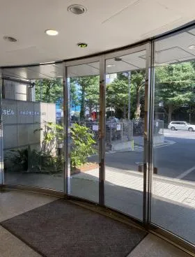KSビルの外観