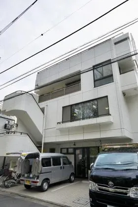 K&Kビルの外観