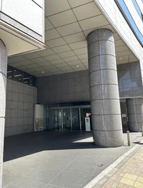 トーシンビルの外観