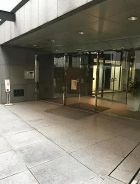 フロンティア代々木(旧代々木コミュニティ)ビルの外観