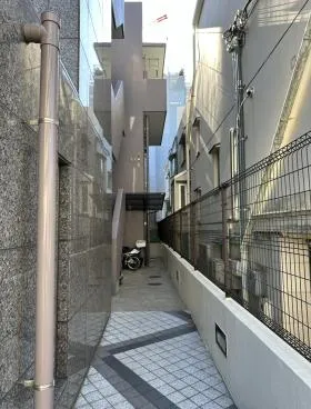 ベネッセビルの外観