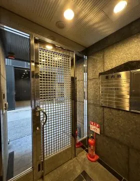 銀座コスミオンビルの外観