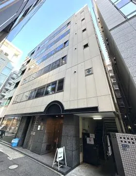 銀座コスミオンビルの外観