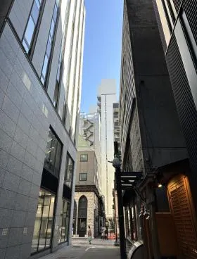 銀座コスミオンビルの外観