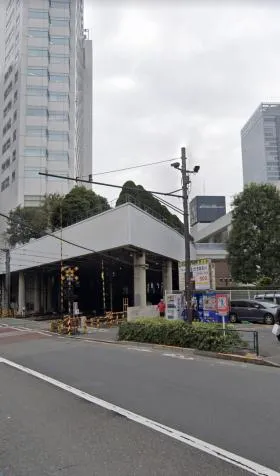 東興本社ビルの外観