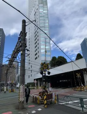 東興本社ビルの外観