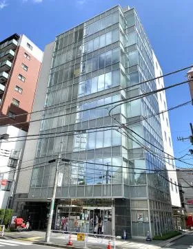代々木イーストビルの外観
