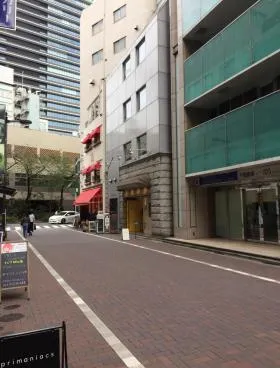 明興ビルの外観