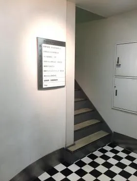 新宿島津ビルの外観