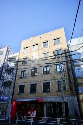 代々木山陽ビルの外観