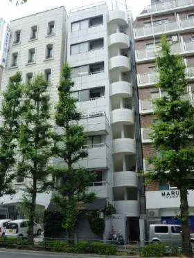 深山ビルの外観