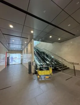 JR南新宿ビルの外観