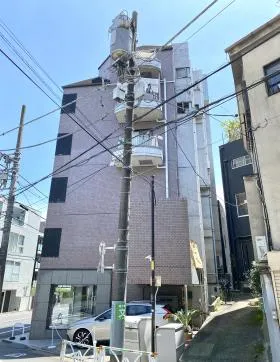 アイワハウスビルの外観