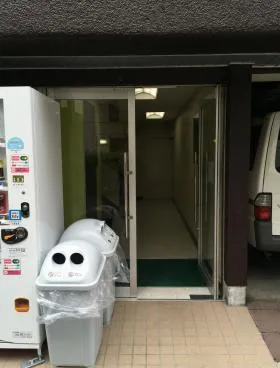 由井ビルの外観
