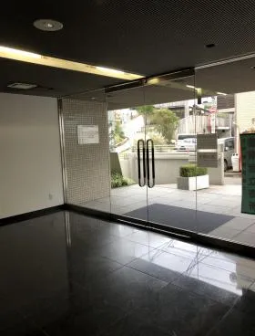 フィオーレ代官山ビルの外観
