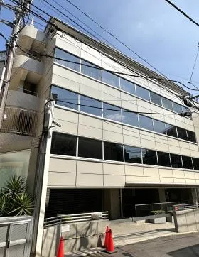 フィオーレ代官山ビルの外観