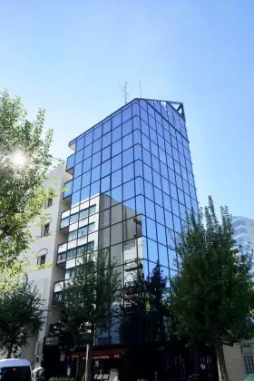 UNパークビルの外観