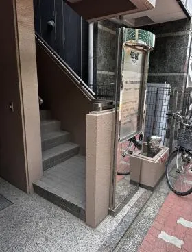 佃権月島ビルの外観