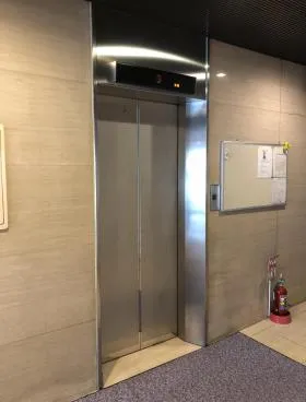 矢崎ホワイトビルの外観