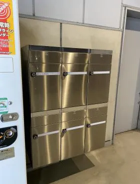 ぬ利彦ビル南館の外観