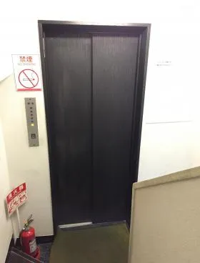 アソルティ新橋の外観