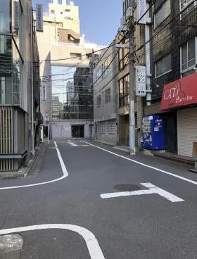 平家ビルの外観