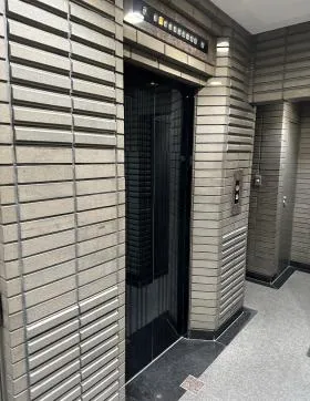 虎ノ門東宝ビルの外観