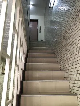 TSビルの外観
