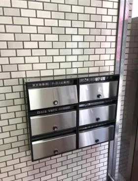 TSビルの外観