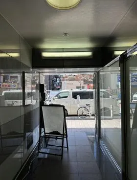 マルイト新橋レンガ通りビルの外観