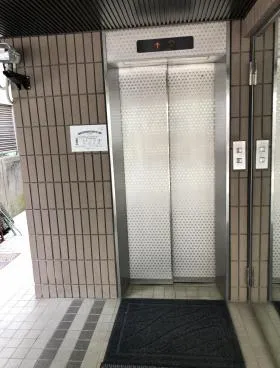 長谷川グリーンビルの外観