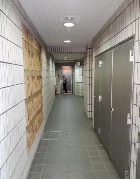 鶴栄(カクエイ)ビルの外観