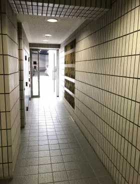 鶴栄(カクエイ)ビルの外観
