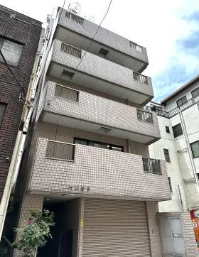 門前ビルの外観