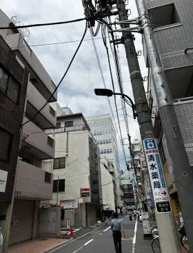 門前ビルの外観