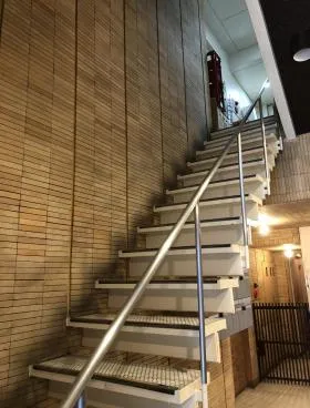 山口建設第1ビルの外観