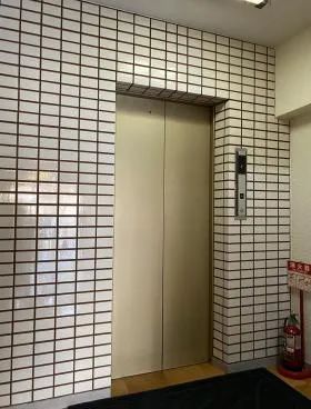 麻布エスビルの外観