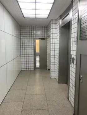 マルマン六本木ビルの外観