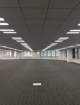 大手町ファーストスクエアイーストタワーの外観
