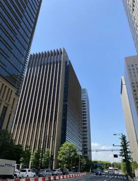 大手町ファーストスクエアイーストタワーの外観