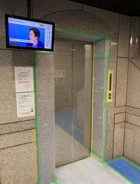 ROJU HIGASHIAZABUビルの外観