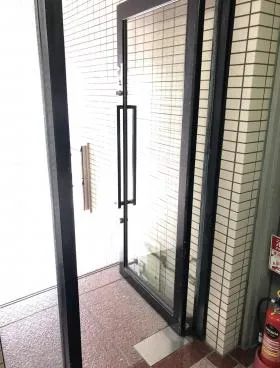 石阪ビルの外観