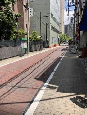 デイリーフーズビルの外観