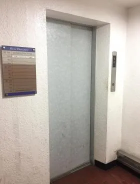 ユタカ産業ビルの外観