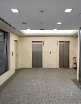 赤坂日本ビルの外観